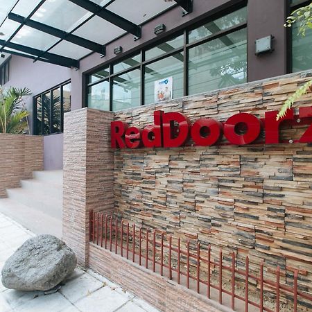 Reddoorz Plus At Evangelista Street Makati Makati City Extérieur photo