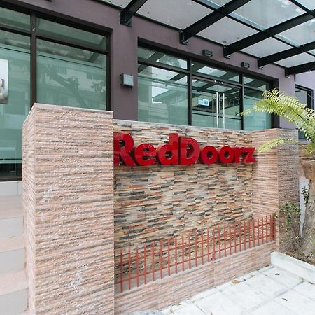 Reddoorz Plus At Evangelista Street Makati Makati City Extérieur photo