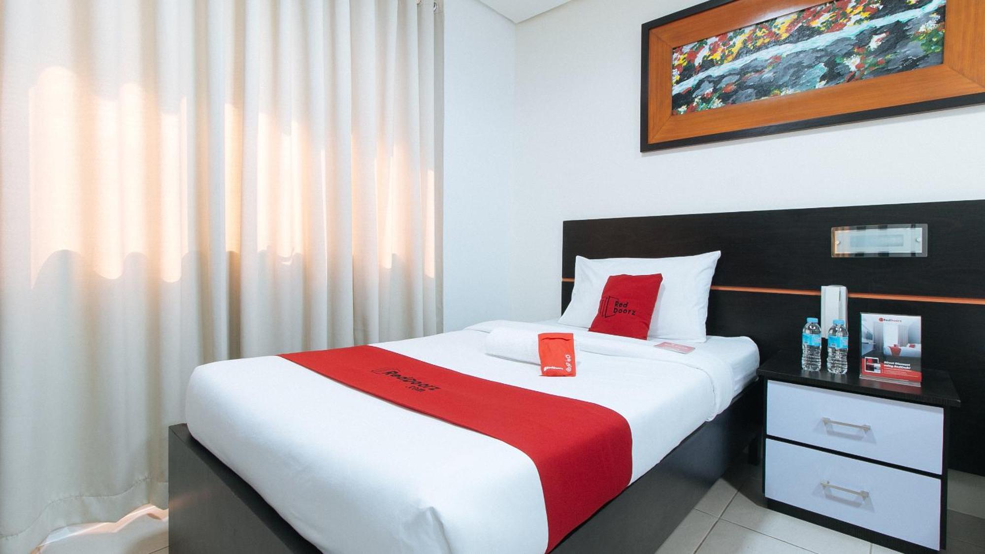 Reddoorz Plus At Evangelista Street Makati Makati City Extérieur photo