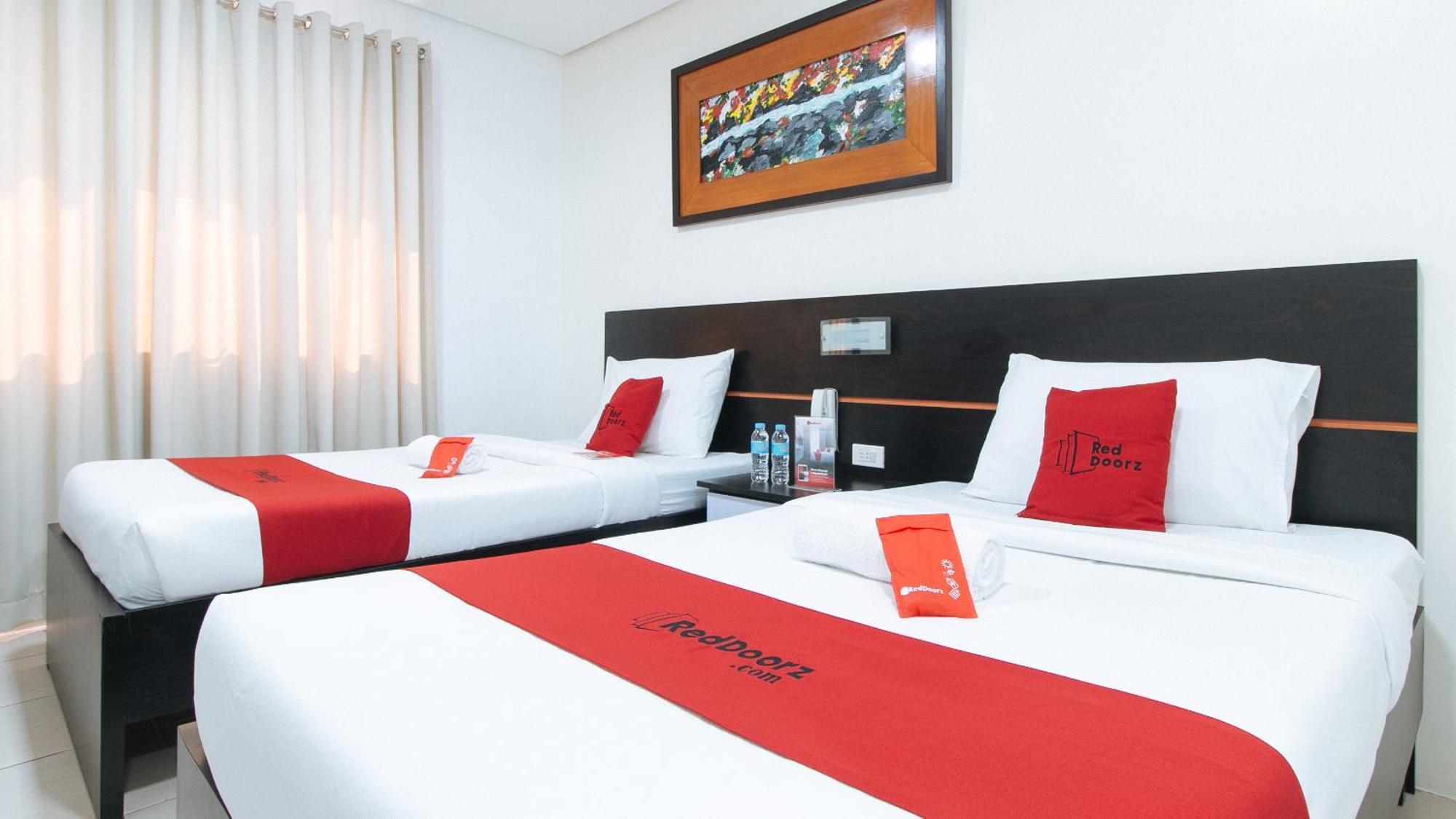 Reddoorz Plus At Evangelista Street Makati Makati City Extérieur photo