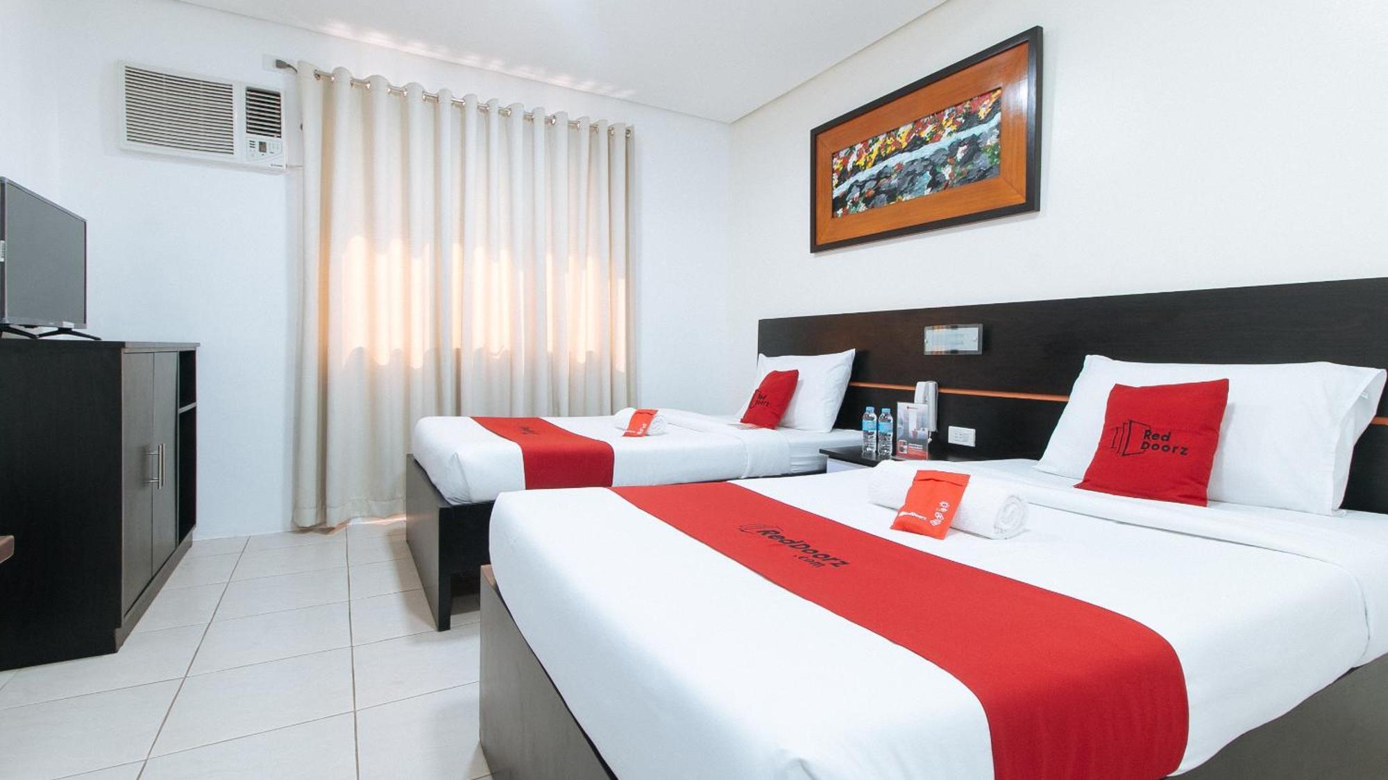 Reddoorz Plus At Evangelista Street Makati Makati City Extérieur photo