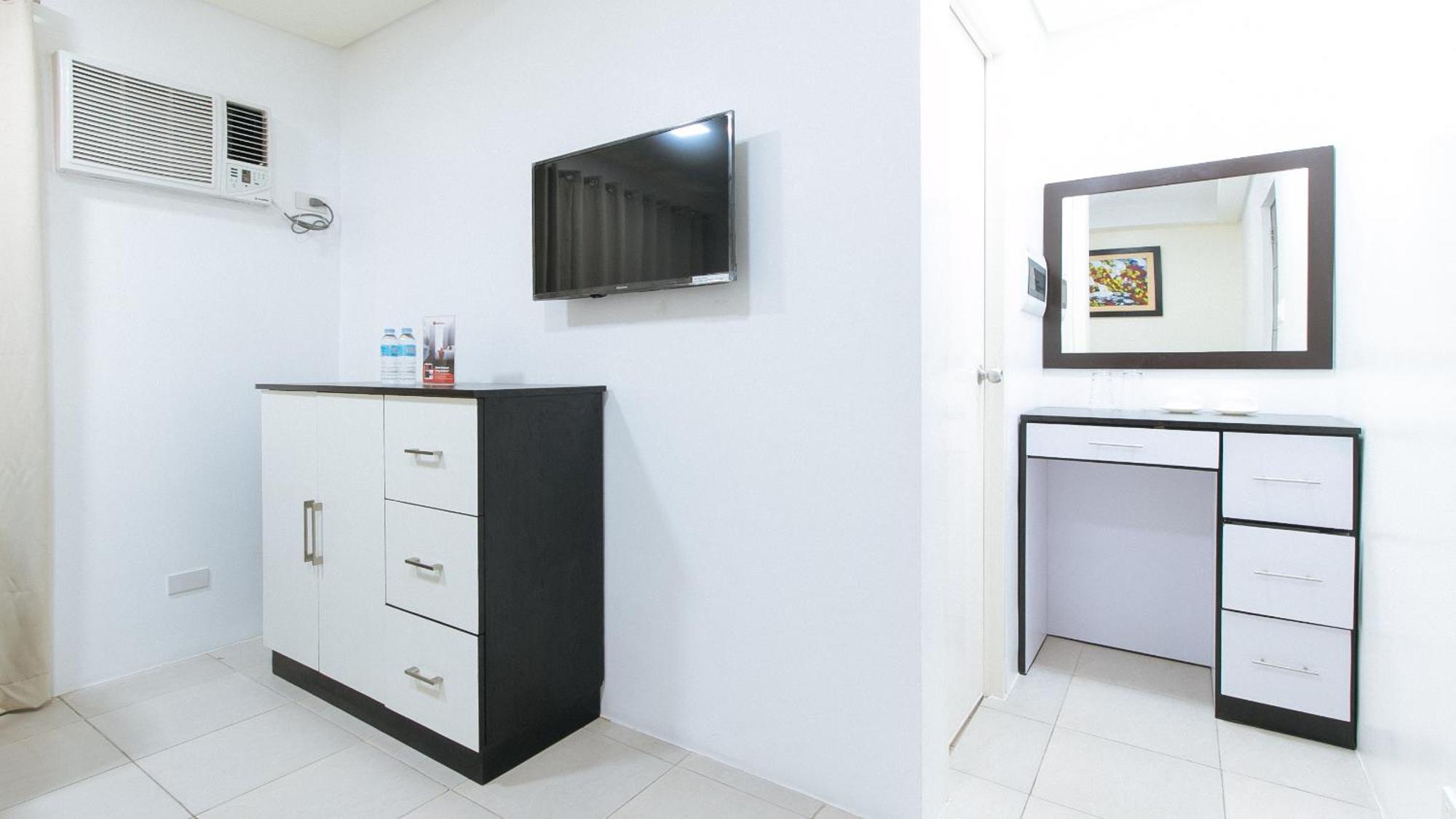 Reddoorz Plus At Evangelista Street Makati Makati City Extérieur photo